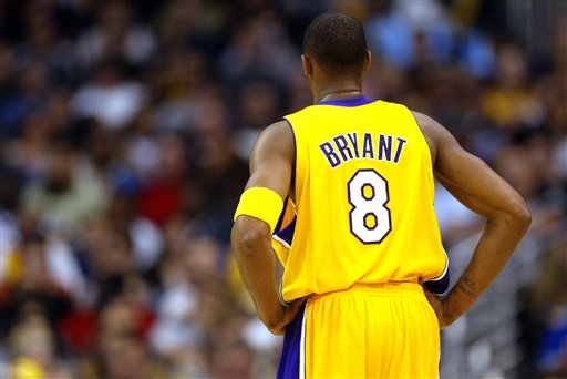 科比20个赛季18次进入全明星没有入选的两个赛季是什么原因