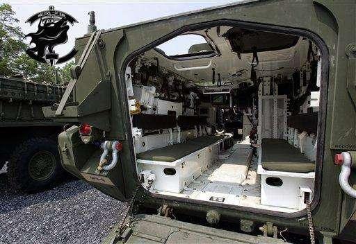 500mm,理论上可以防御40火或rpg7的攻击,内部出驾驶人员外可以搭载7人