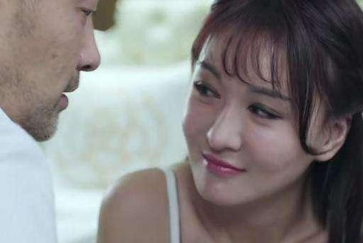 很多观众都在驳倒中表现,把柳丹丹和梅梅当做是一个演员.
