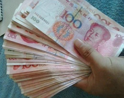 半天就赚800块钱