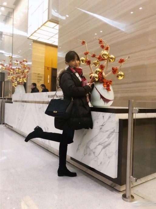 papi酱时尚大片诠释果然是一个集美貌与才华于一身的女子