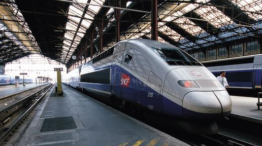 昆明到哈尔滨的k726次列车,全程运行67个小时,连接中国的西南和东北