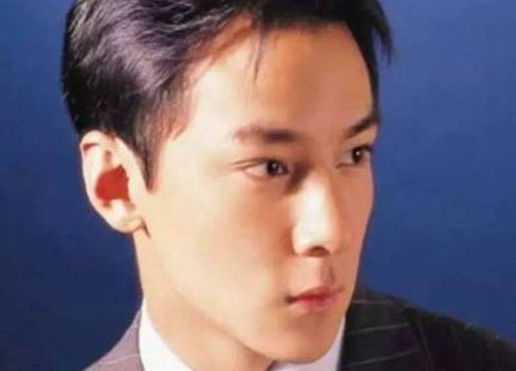 娱乐圈里最帅的不过是20岁的吴彦祖,30岁的金