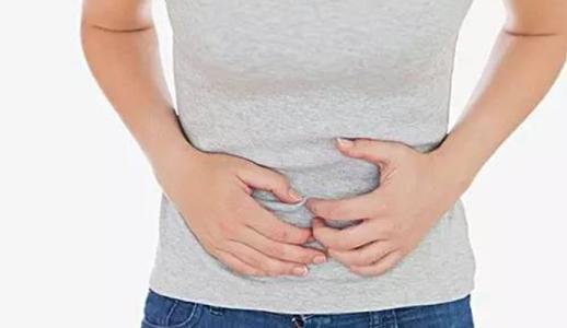 肚脐右边疼是怎么回事?这些情况要注意