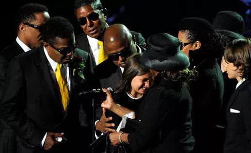 请不要打扰汤兰兰,她父母汤继海万秀玲才是第