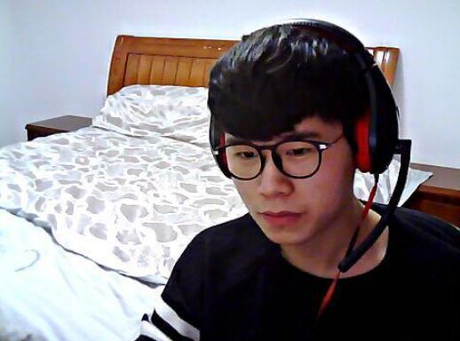 lol技术型主播毒纪正式宣布转会, 国服第一刀妹今日虎牙首秀!