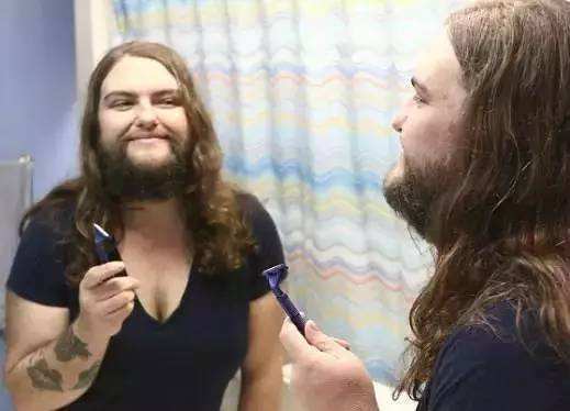 女生为啥下巴长几根胡子女孩长胡须能拔吗代表