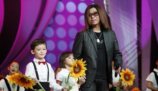 脍炙人口的歌曲《中国》歌词欣赏,春晚成龙、