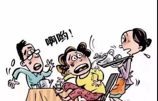 女服务员遭5名男顾客拳打脚踢,餐饮业暴力何时休!