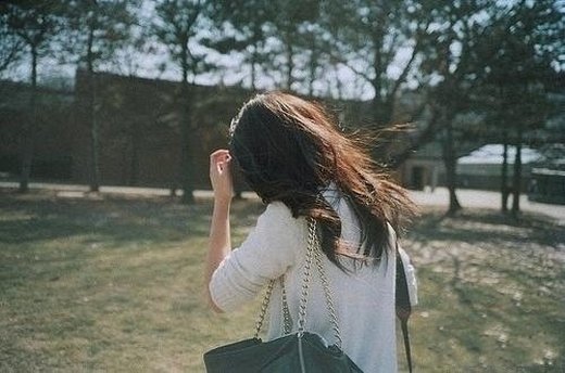 生完孩子后老公不再碰我,开灯后看到他的身体,我崩溃大哭