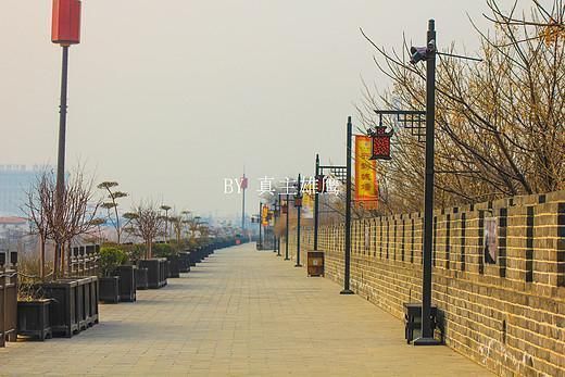 明清文物露天放置,当地的人们却视而不见|城墙|古城墙|开封_新浪新闻