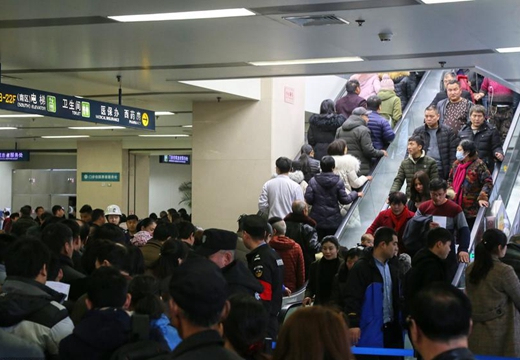 都是春节惹的祸 "全球最大医院"人山人海患者爆满|医院|患者|春节_新