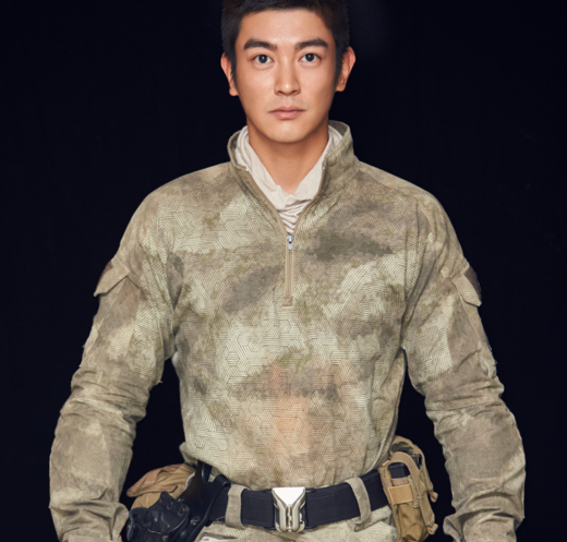 他是《猎场》里抢走胡歌女友"熊青春"的凯文杨,凯文杨也是熊青春的前