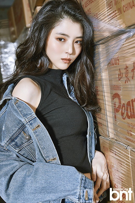 韩国女艺人韩素熙最新时装杂志写真曝光