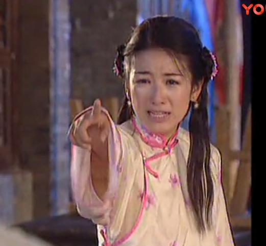 一直以为演员拍古装戏时,会在戏服里穿一件自己的衣服,直到...|黄奕|戏服|古装戏_新浪新闻
