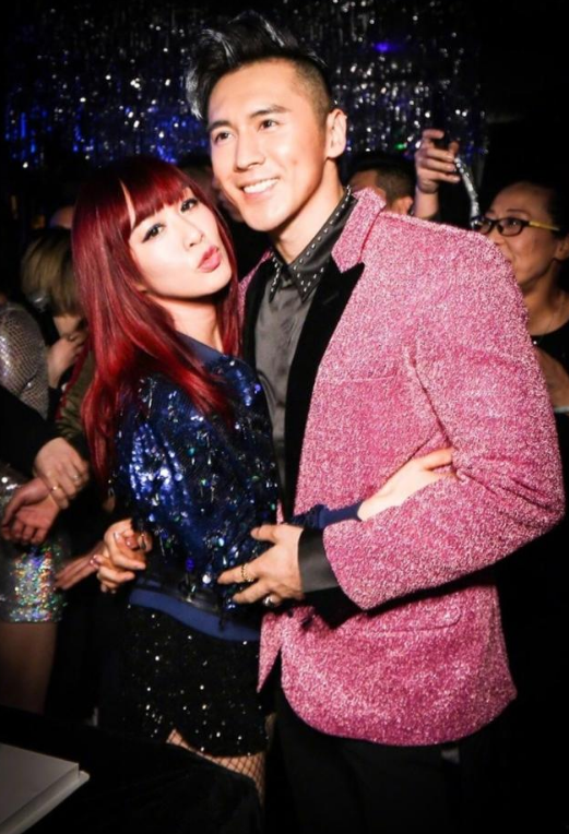 48岁钟丽缇越活越年轻!与小12岁老公在一起完全看不出年龄差