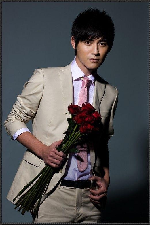 黄家驹赵传摇滚歌手,郎朗钢琴演奏者,7位双子