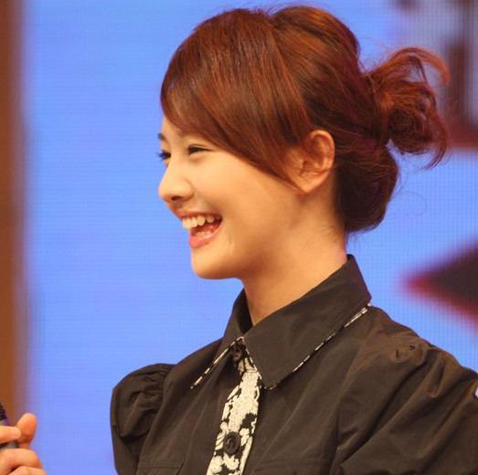 郑爽演技差?可她从出道就是小仙女啊