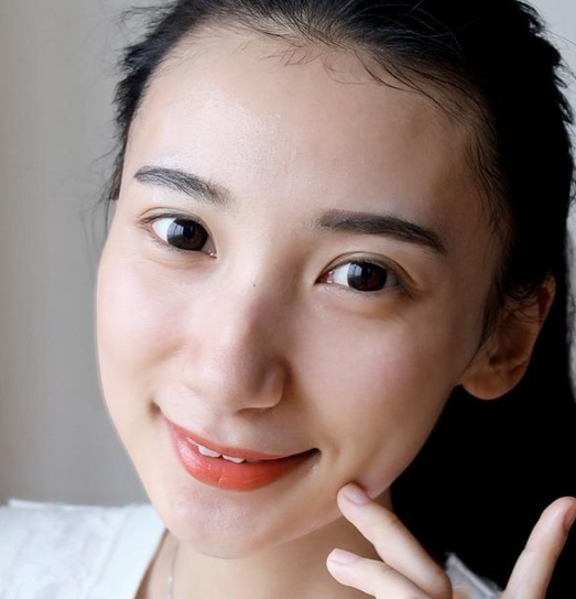 人人嫌它味道辣,磨成粉擦脸瞬间变成宝,祛斑,祛皱脸蛋水嫩光滑