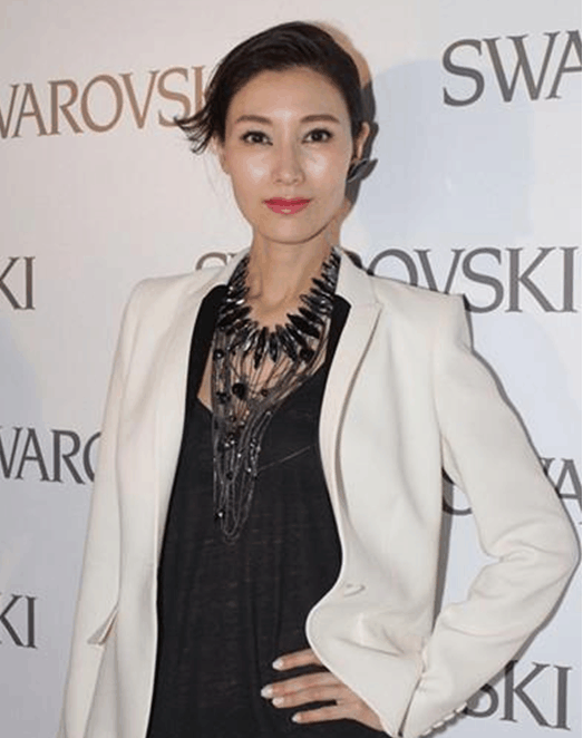 李嘉欣穿破烂牛仔裤,非常经典的文章,不看后悔