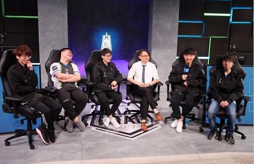 lpl夺冠赛后群访:uzi:我觉得我们的mvp是957