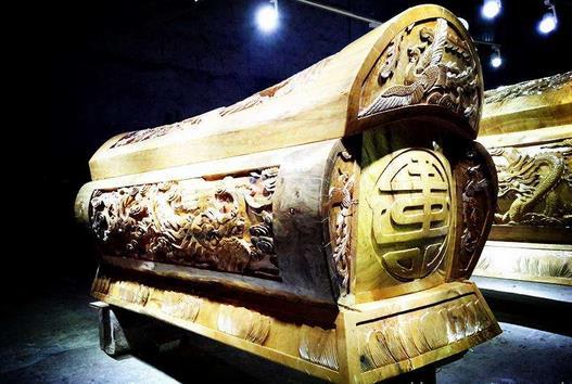 民国时一口神奇棺材,密封三条鲤鱼多年不死,后被冯国璋所用