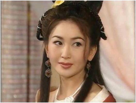 曾是最美"狐狸精",剧中苏妲己性感撩人,51岁的她如今变成这样