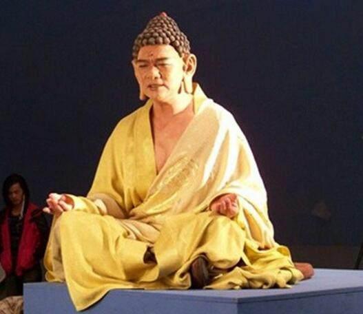 五位扮演过如来的男演员, 只有他真正在演如来, 其余的只是模仿!