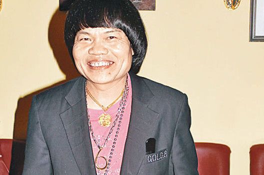 这位明星很多人都知道,一生只得过一个奖——最丑男人选举冠军