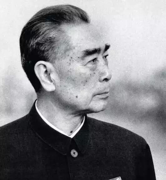 缅怀、致敬!周总理 这盛世,如你所愿,山河犹在,国泰民安|周恩来|周总理|盛世_新浪新闻