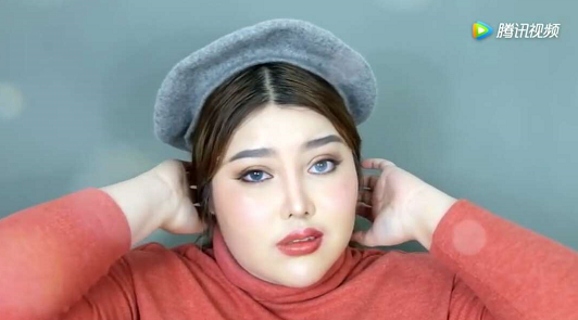满脸痘痘的胖妹子素颜被嫌弃,妆后竟然比范冰冰还美,超惊艳!
