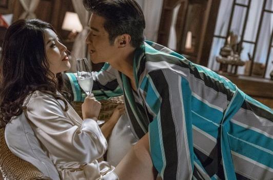 《追龙》里泡玫瑰的阿荣,曾和周迅合拍爱情电影 也是个音乐才子