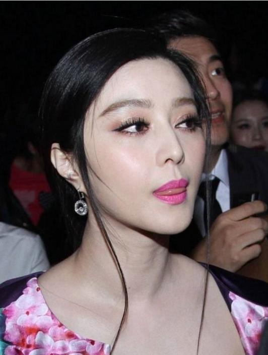 范冰冰,东方美女,她的吐舌照,看上去不做作.