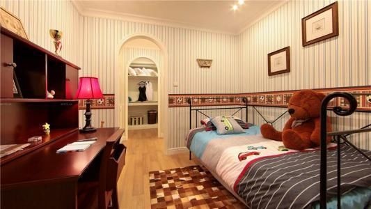 在明星的孩子们中最为华美的房间当属李湘的女儿王诗龄的公主房.