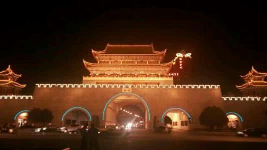 云南曲靖南城门,著名地标性建筑,非常雄伟壮观!|建筑|南城门|南城门楼_新浪新闻