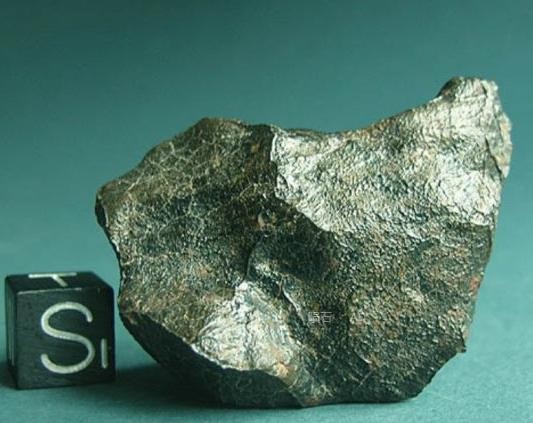 陨石已成为藏家探讨的热门话题如何甄别出手呢