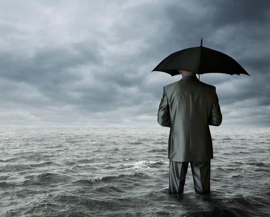 如果一个男人慢慢冷落你,别傻了,早点离开他吧