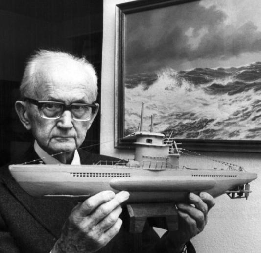 二战德国u艇"海中狼王",第三帝国最后的元帅|海军|邓尼茨|潜艇_新浪