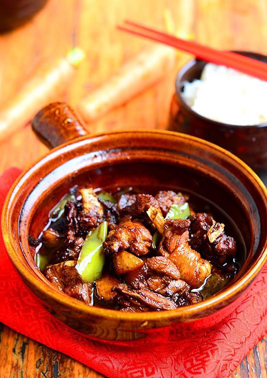 销魂十足的下饭菜"啫啫香鸡煲"