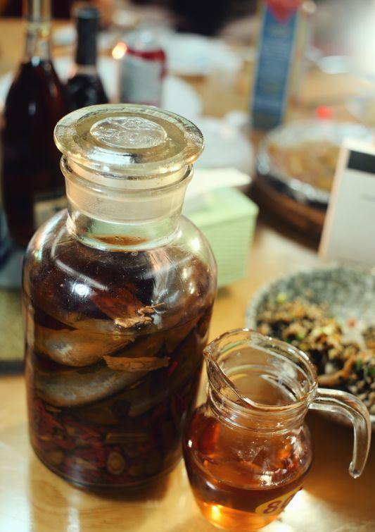 土龙酒香酥鳗鱼店名:鑫鸿达海鲜餐厅店址:海后路26号(近鹭江宾馆后门)