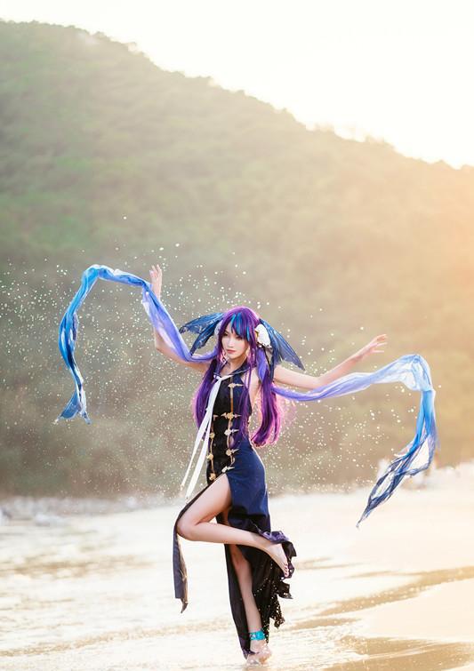 诱人身姿 死亡爱丽丝 人鱼姬 死亡爱丽丝 cosplay