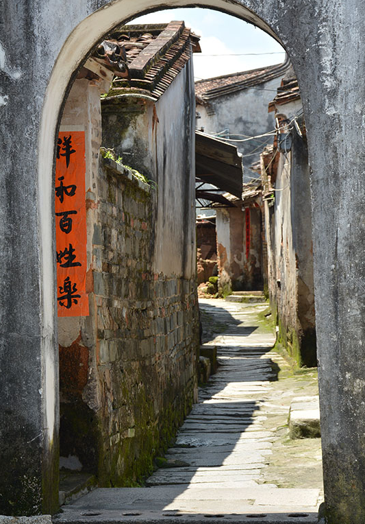 广东陆丰鲜为人知的城堡式石寨村