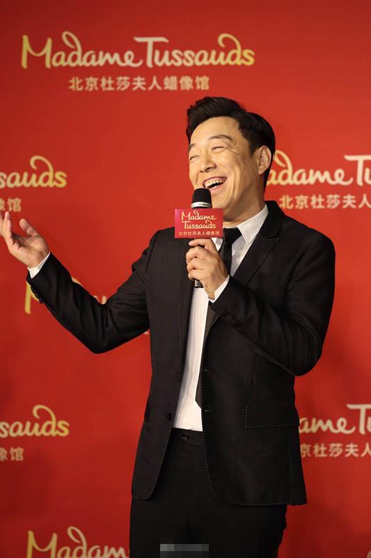 angelababy蜡像揭幕,丑的不忍看,真人美太多了,原因在这儿!