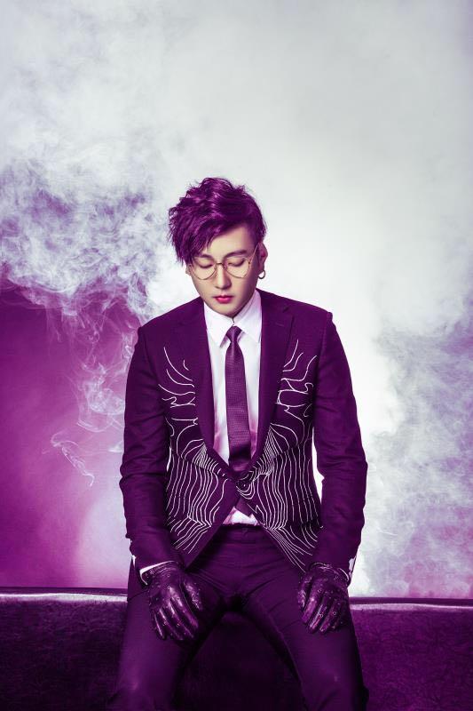 2018年歌手光泽人气爆棚单曲习惯中听到了他全能的音乐实力