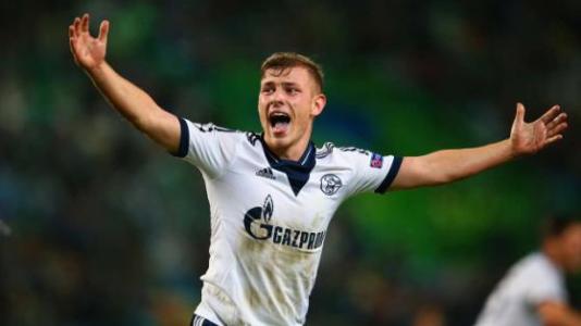 怎么评价沙尔克04后卫迈尔