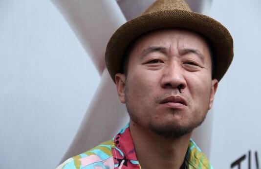 李彧《柜中美人》演技太好,又火了一把!