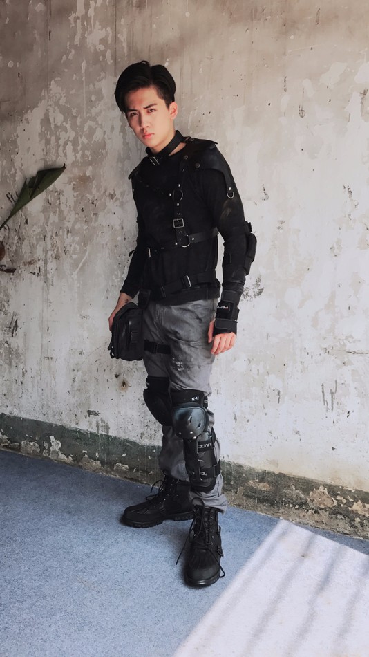 《重返地球》热播 葛兆恩有勇有谋尽显硬汉本色