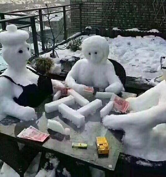 看各路大神堆的雪人,太搞笑了