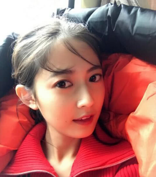 陈钰琪未p图比唐嫣差太多,脸上还有粉刺!