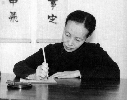 冰心名言名句经典语录大全|繁星·春水|痛苦|往事_新浪新闻